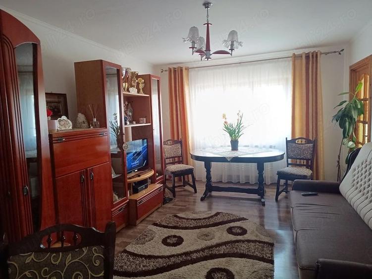 Vand apartament cu 3 camere decomandat - 3