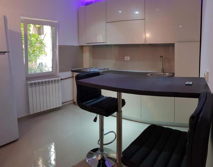 INCHIRIERI - Garsoniera MODERNA - Militari - 1