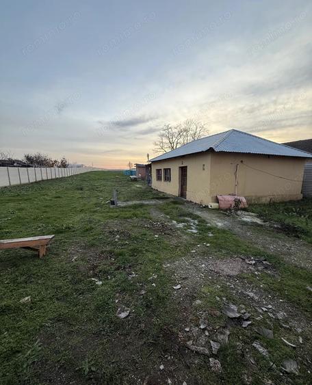 Vand casa batraneasca cu teren intravilan 4600mp - 3