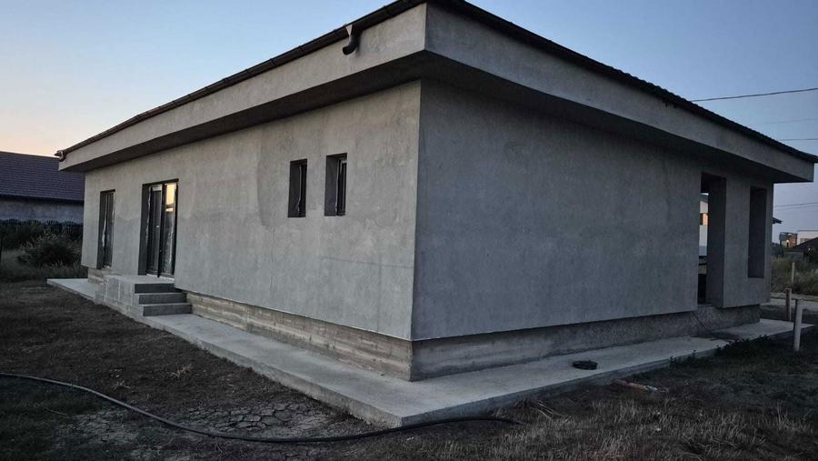 De vanzare teren + casa pe structura metalica la gri - Com. Berceni - 1