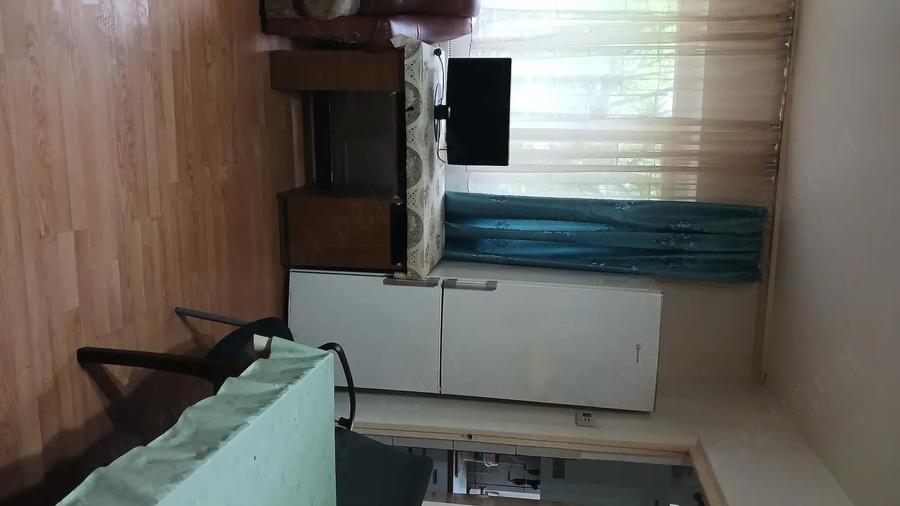 Bd.Regele Mihai I, zona liceului E.Racovita, garsoniera confort1 de vanzare, pret neg. - 8