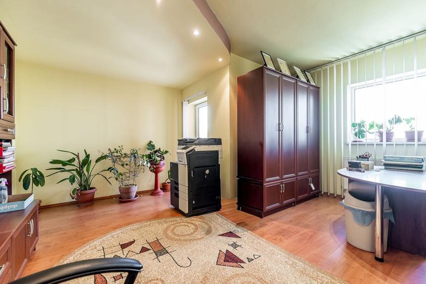 Casă spațioasă în mijlocul orasului, Str. Constantin Brâncuși - 6