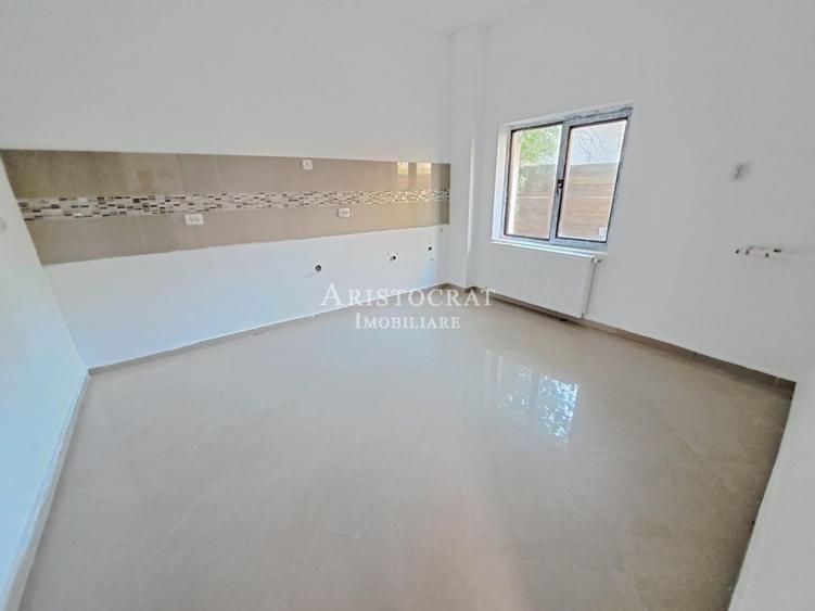 Vila Tip Duplex  generoasa cu vedere lac - 15