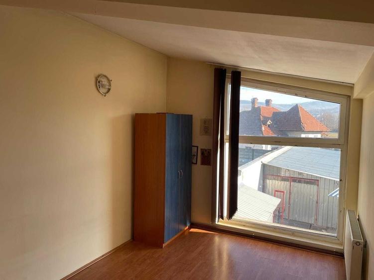 Spațiu comercial, de 160 mp, în Central