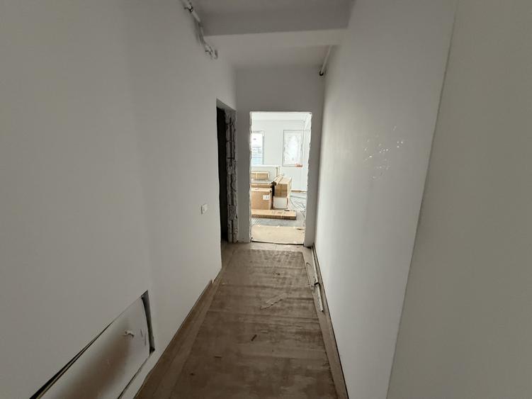 Apartament cu 3 camere decomandat în Theodor Pallady
