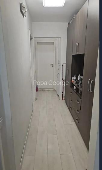 Vanzare apartament 3 camere