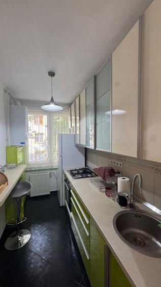 Apartament cu 2 camere decomandat, mobilat în Vatra Luminoasă