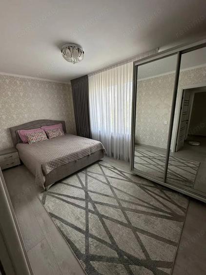 De vanzare apartament 3 camere in zona Bucovina - 1