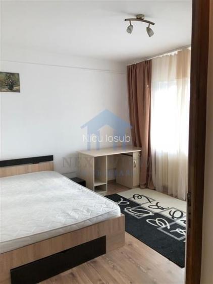 Apartament 3 camere, Intre Lacuri