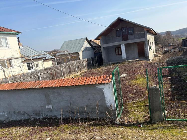 Vând casă nouă Bulzești Dolj  plus teren 3750mp - 2