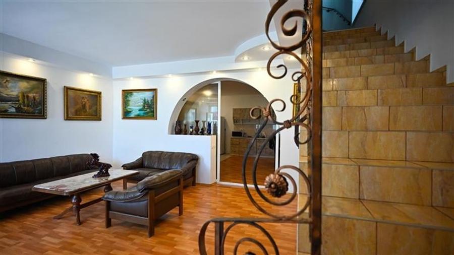 FILM & 3D! Casa adaptabila, 250 mp teren, loc parcare, Central, Brasov - 37