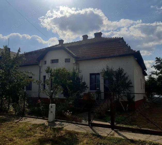 Casa Beregsau Mic caramida strada principala ,teren mare - 2