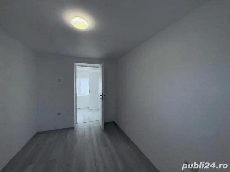 Vand casa Roman - 12