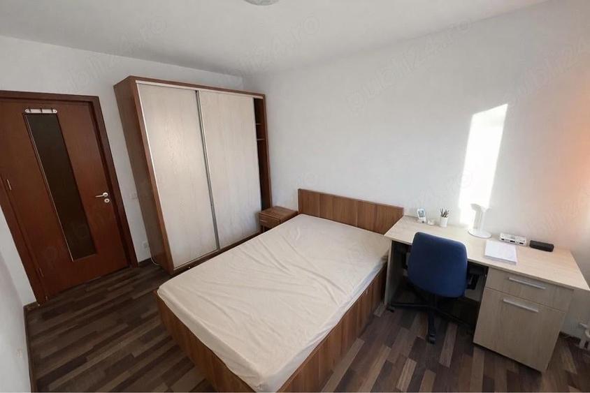 camera, inchiriez camera pentru o fata - 1