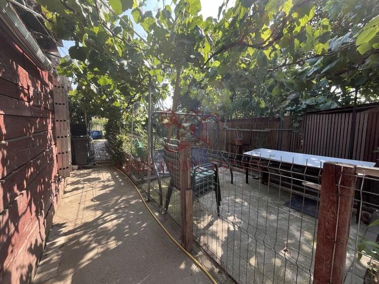 Casă individuală P+1+pod, pe piloni cu panouri solare - 17