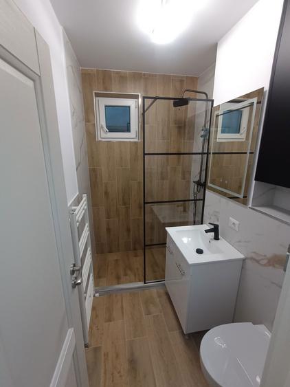 Inchiriez apartament cu 3 camere - 3