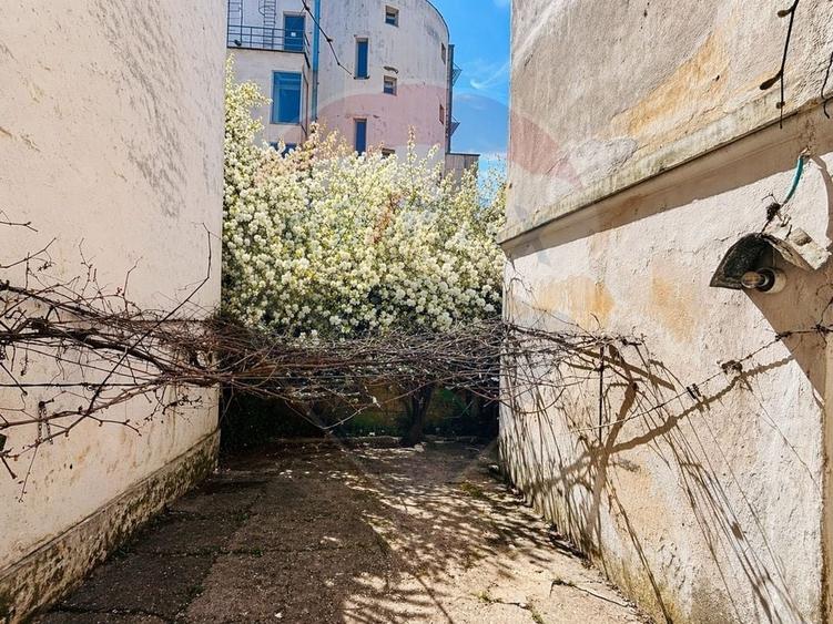 VILA ULTRACENTRALA IDEAL  INVESTITIE - 9