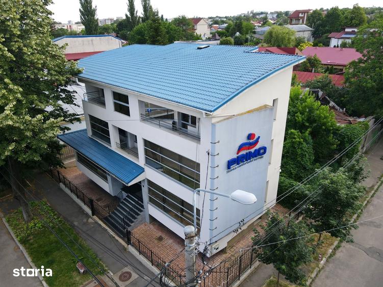 Spațiu comercial, de 480 mp, în Central