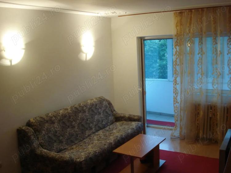 Apartament cu 2 camere decomandat, mobilat în Dacia
