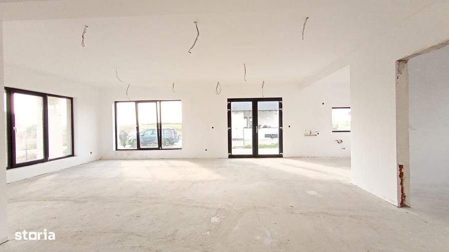 Casa noua spatioasa cu teren mare Zimandcuz - 10