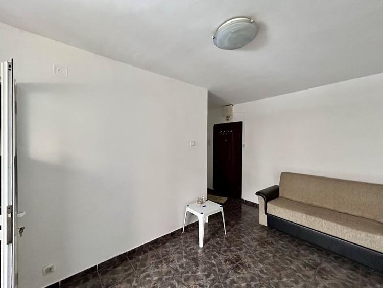 Garsoniera 22mp, Democratiei, Ploiesti - 2