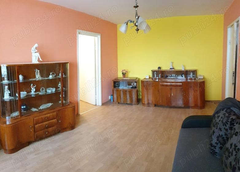 Inchiriem apartament semidecomandat 2 camere zona Cedonia - 1