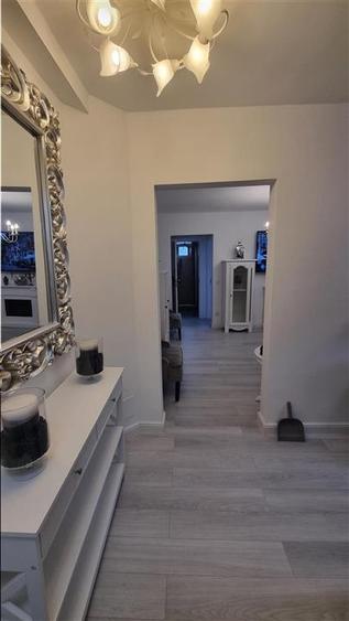 Apartament de 3 camere zona Centrul Civic - 8