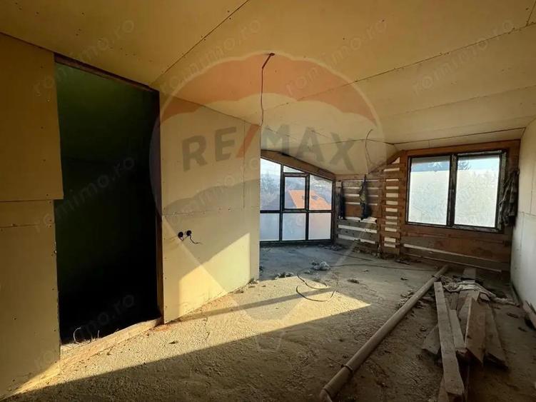 De Vanzare - Cladire de birouri situata strategic, in zona Centrala - 6