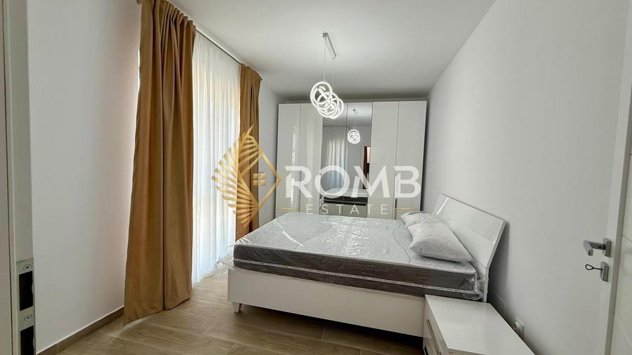 Apartament cu 2 camere semidecomandat, mobilat în Florești