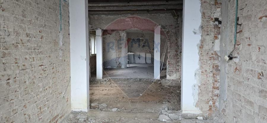 De vanzare | Casa cu 3-5 camere, necesita renovare | Zona Baicului - 8