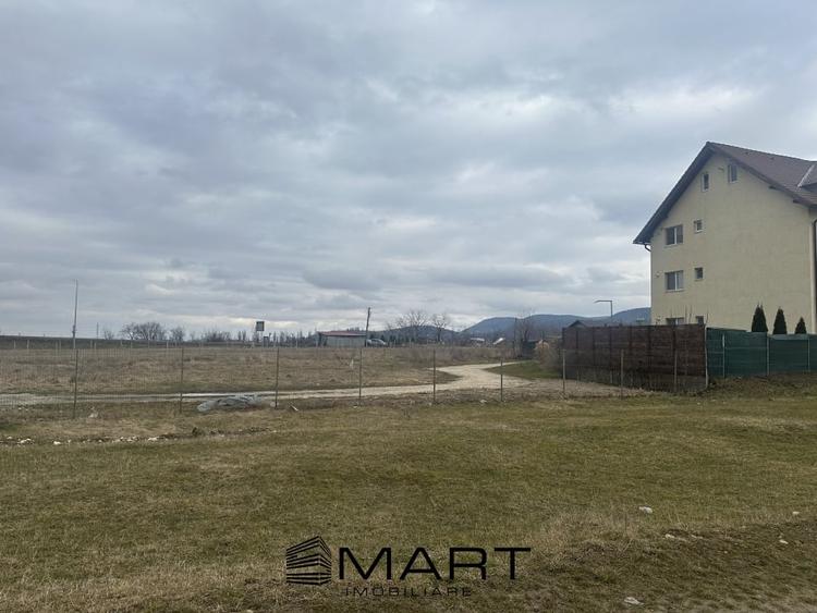 Teren Intravilan 1000 mp Rasnov - 9