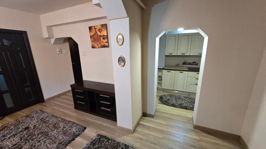 3 camere de vanzare  , etajul 1, ultracentral, Focsani - 33