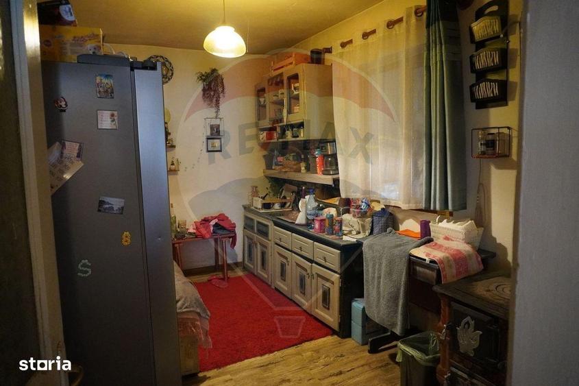 Casa cu 6 camere la Craciunesti - 2