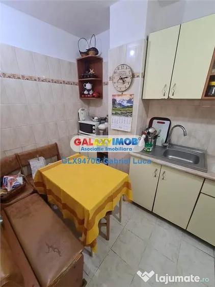 Apartament cu 3 camere decomandat în Giurgiului
