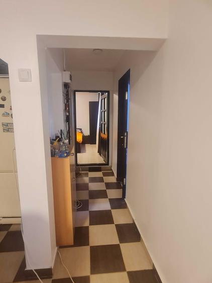 Apartament cu 2 camere decomandat în Bariera Vâlcii
