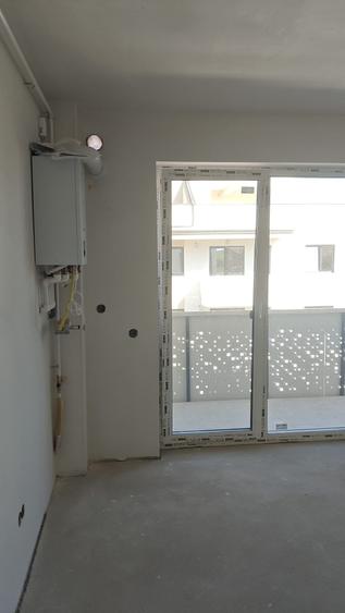 Apartament cu 3 camere semidecomandat în Apahida