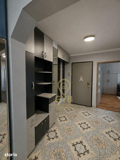 Apartament cu 3 camere decomandat în Decebal
