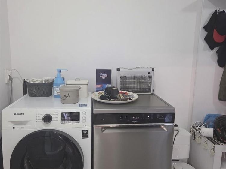 Apartament cu 3 camere decomandat în Preajba