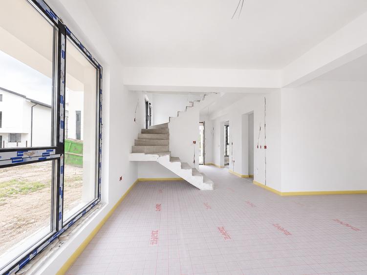 Casă individuală cu 4 camere cu Teren 310 Mp în Prelungirea Ghencea