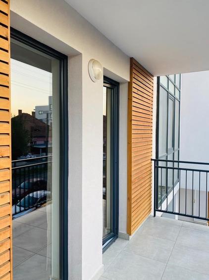Apartament cu 3 camere decomandat în Calea Dumbrăvii