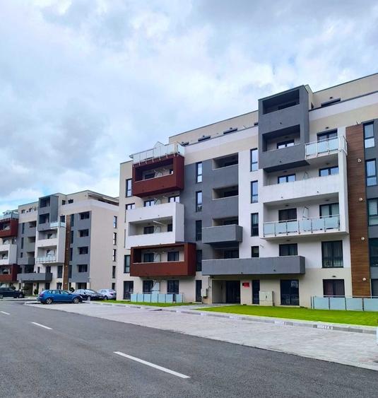 Apartament cu 2 camere decomandat, mobilat în Central