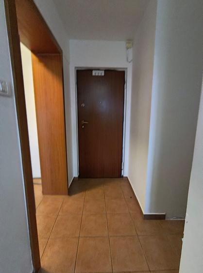 Garsonieră decomandată în Banu Manta