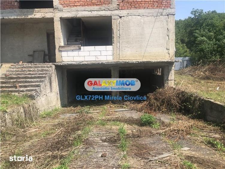 Casă cu 6 camere cu Teren 1513 Mp în Cornu