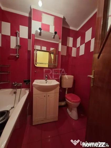 Apartament cu 3 camere decomandat în Lujerului