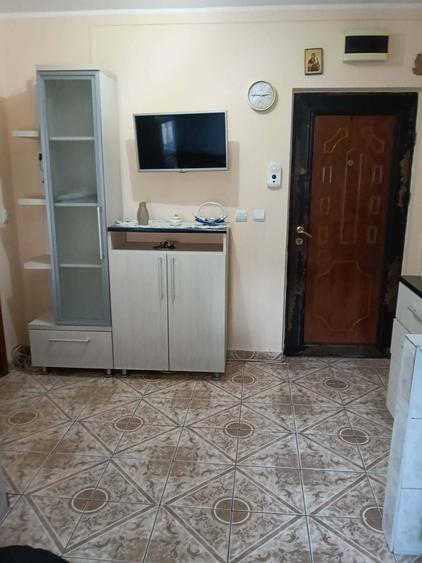 Apartament cu 2 camere semidecomandat în Mărăței
