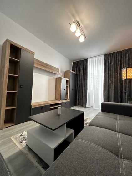 Apartament cu 3 camere semidecomandat în Exercițiu