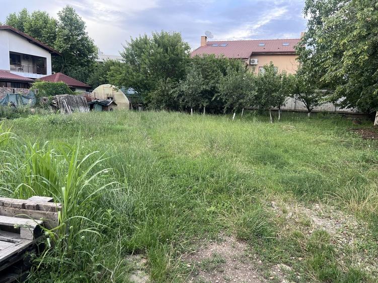 Teren Construcții intravilan de 749.90002441406 mp, în Nord-Est