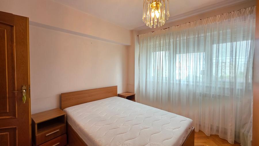 Apartament cu 2 camere decomandat în Titulescu