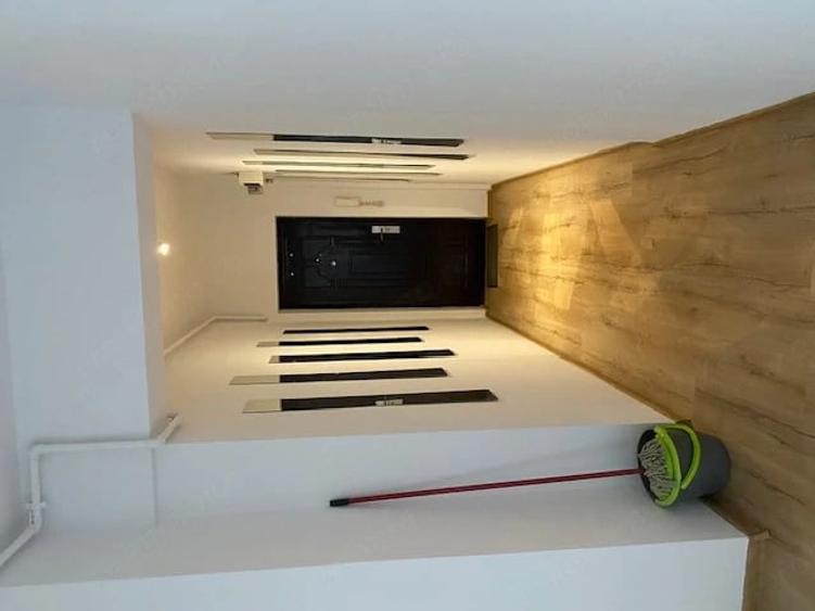 Apartament cu 3 camere decomandat în P-ța Unirii