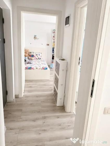 Apartament cu 2 camere decomandat în Sânpetru